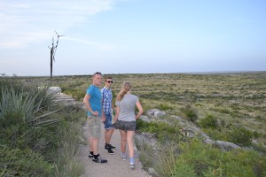 38-Peter og ungerne ved Seminole Canyon